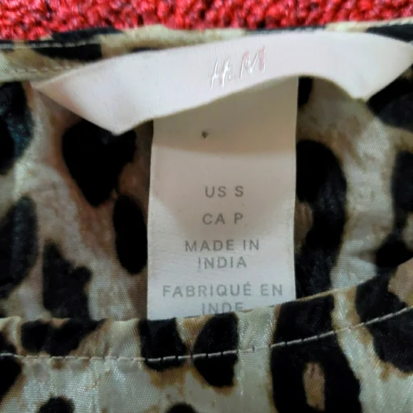 Leopard puff sleeve top - Picture 5 of 9